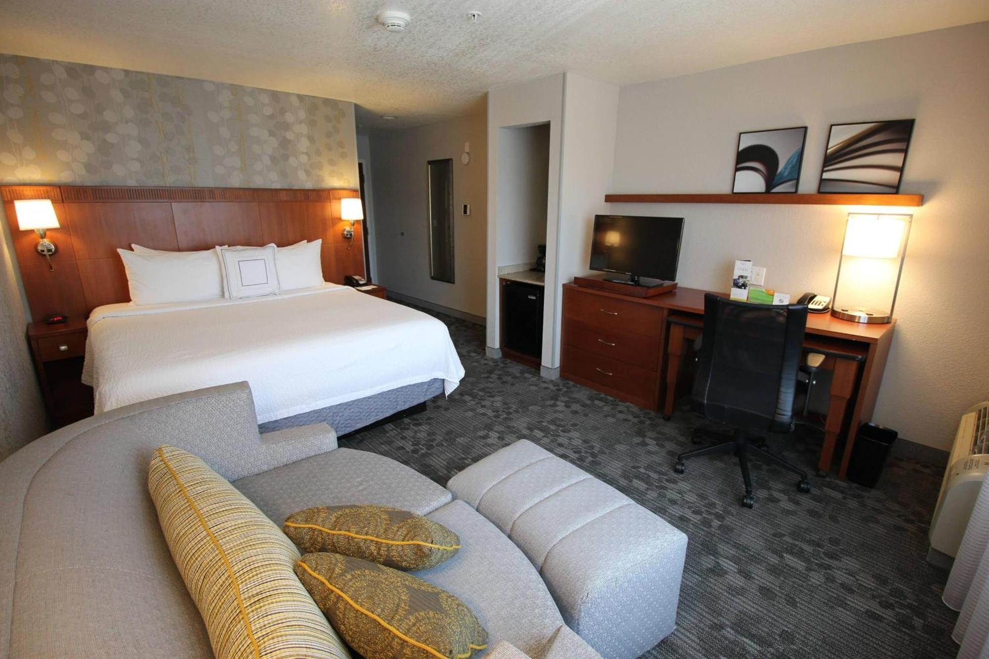 Courtyard By Marriott מרסד מראה חיצוני תמונה
