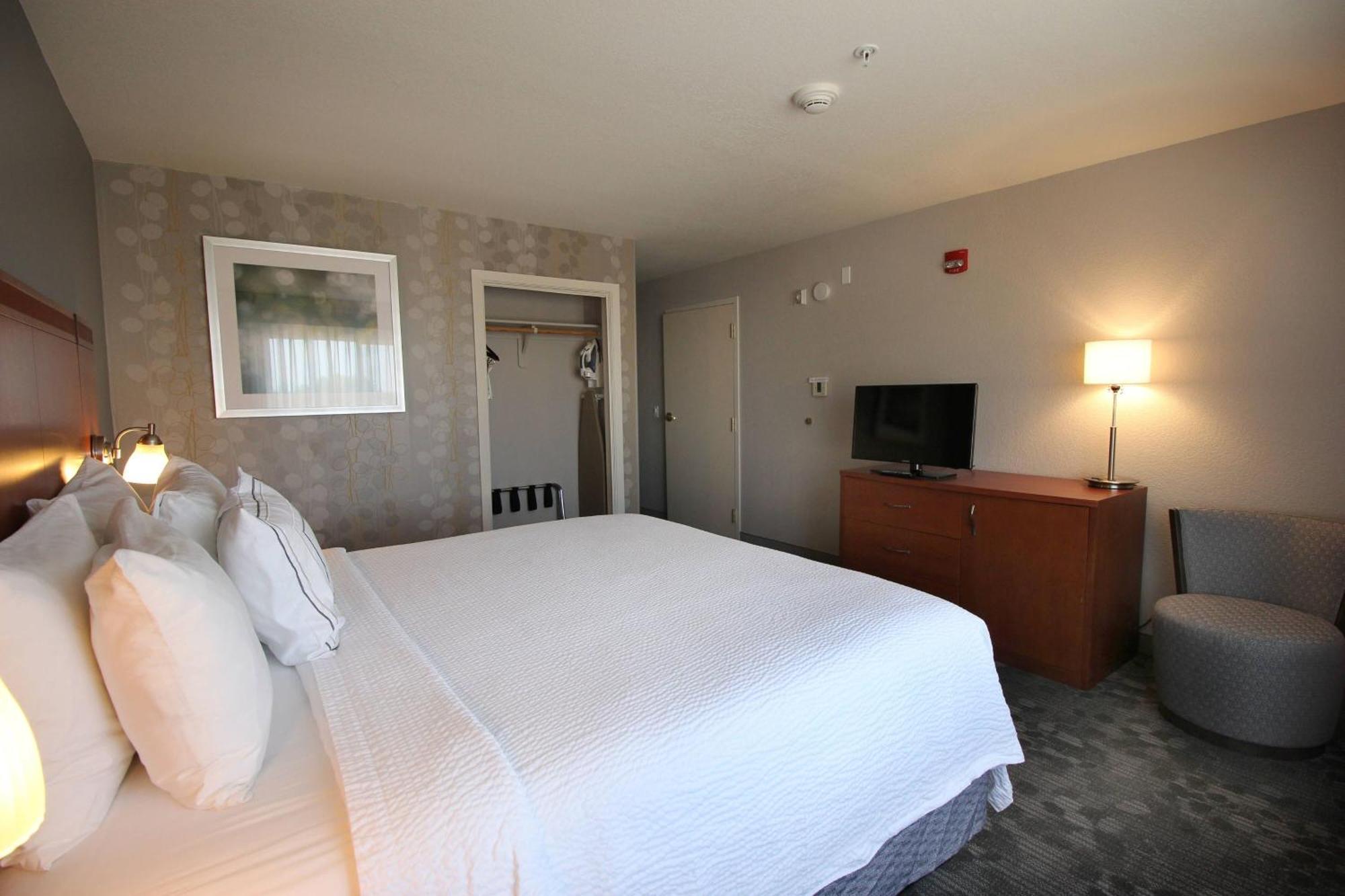 Courtyard By Marriott מרסד מראה חיצוני תמונה
