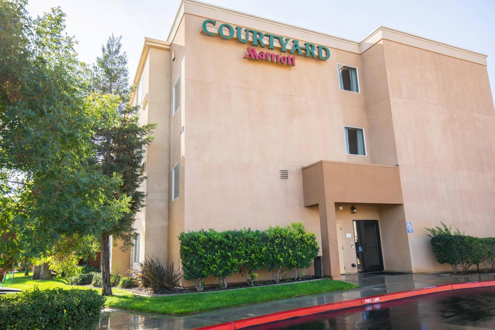 Courtyard By Marriott מרסד מראה חיצוני תמונה