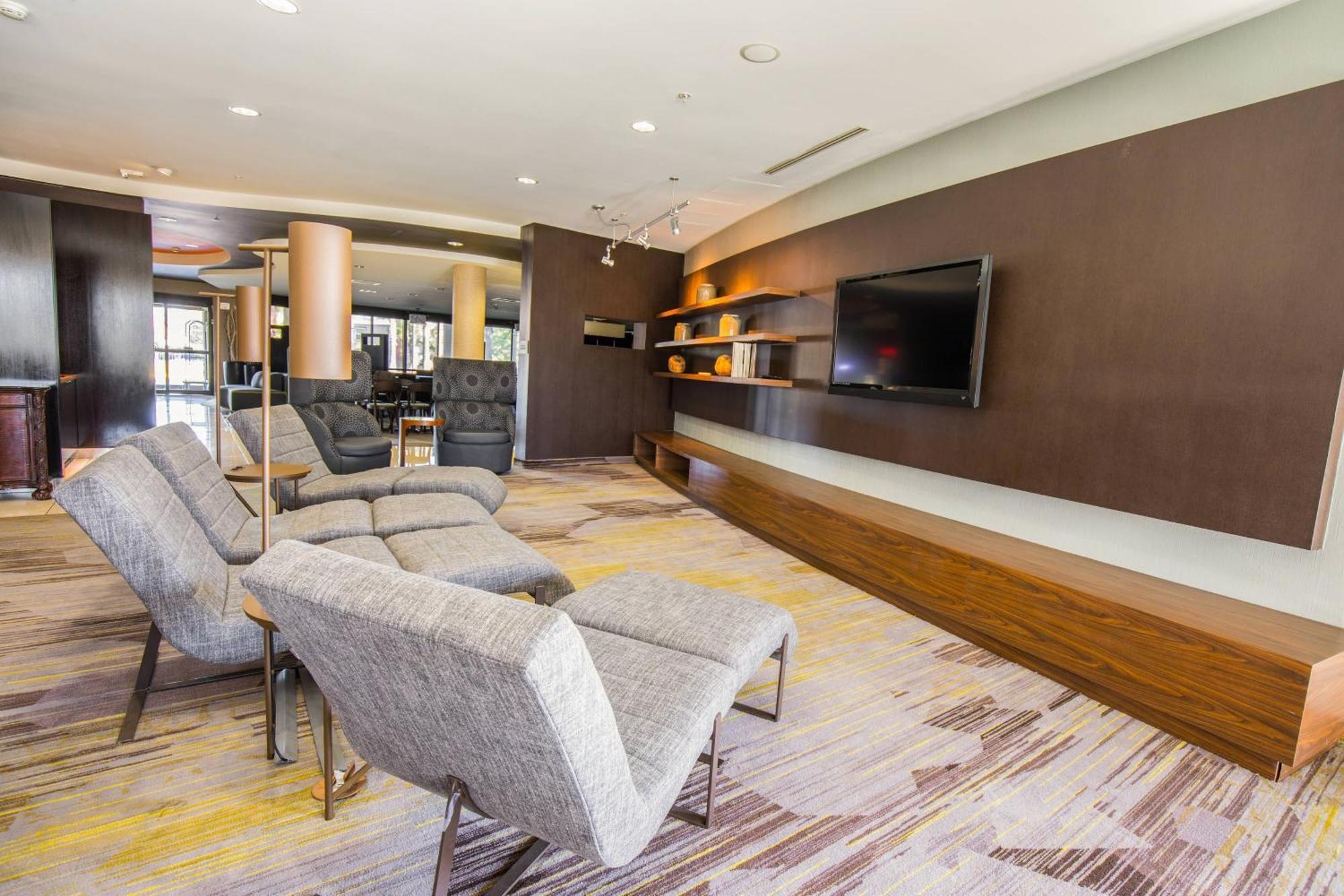 Courtyard By Marriott מרסד מראה חיצוני תמונה