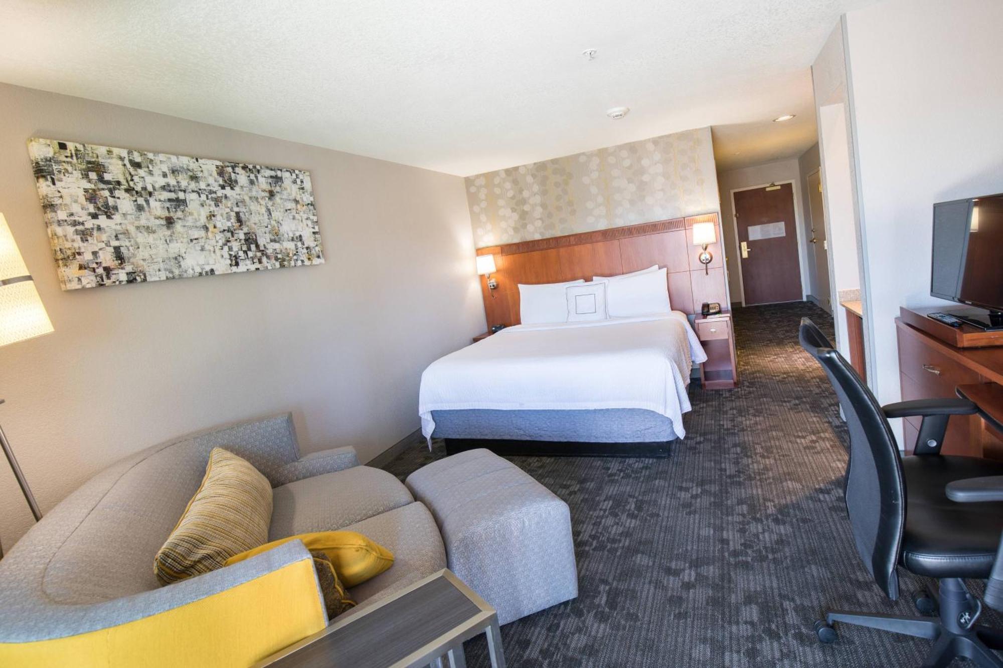 Courtyard By Marriott מרסד מראה חיצוני תמונה