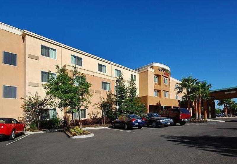 Courtyard By Marriott מרסד מראה חיצוני תמונה
