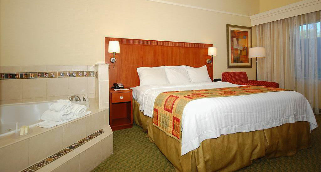Courtyard By Marriott מרסד מראה חיצוני תמונה